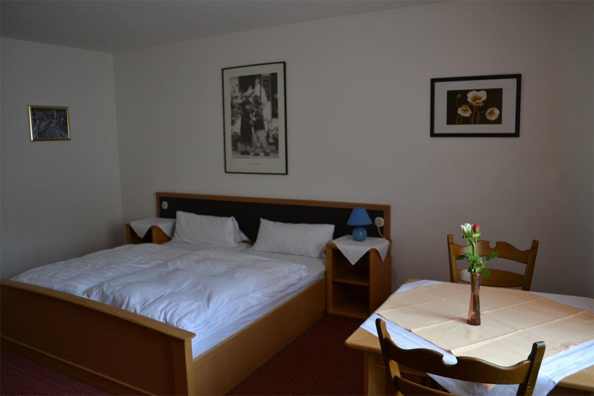 Hotel Zum Taunus Eppstein Dış mekan fotoğraf