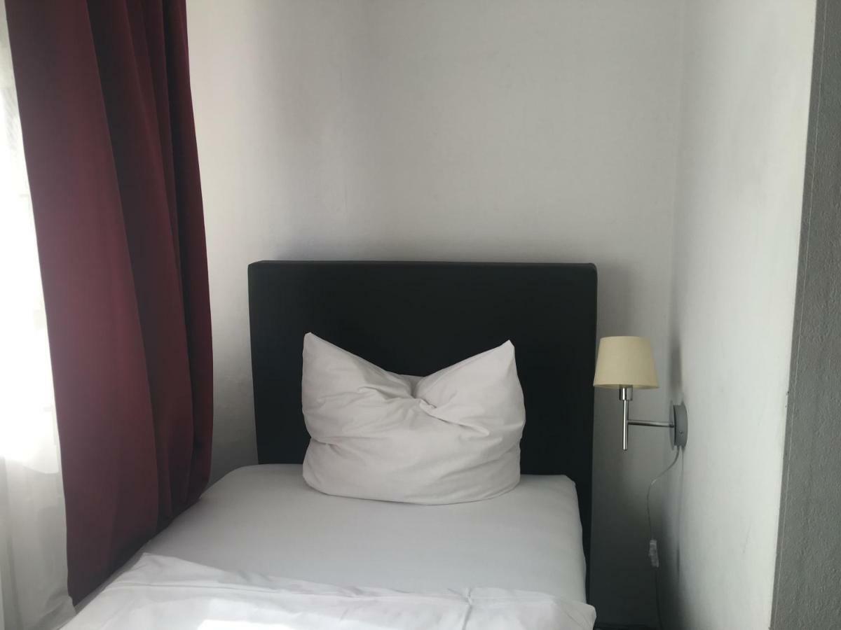 Hotel Zum Taunus Eppstein Dış mekan fotoğraf